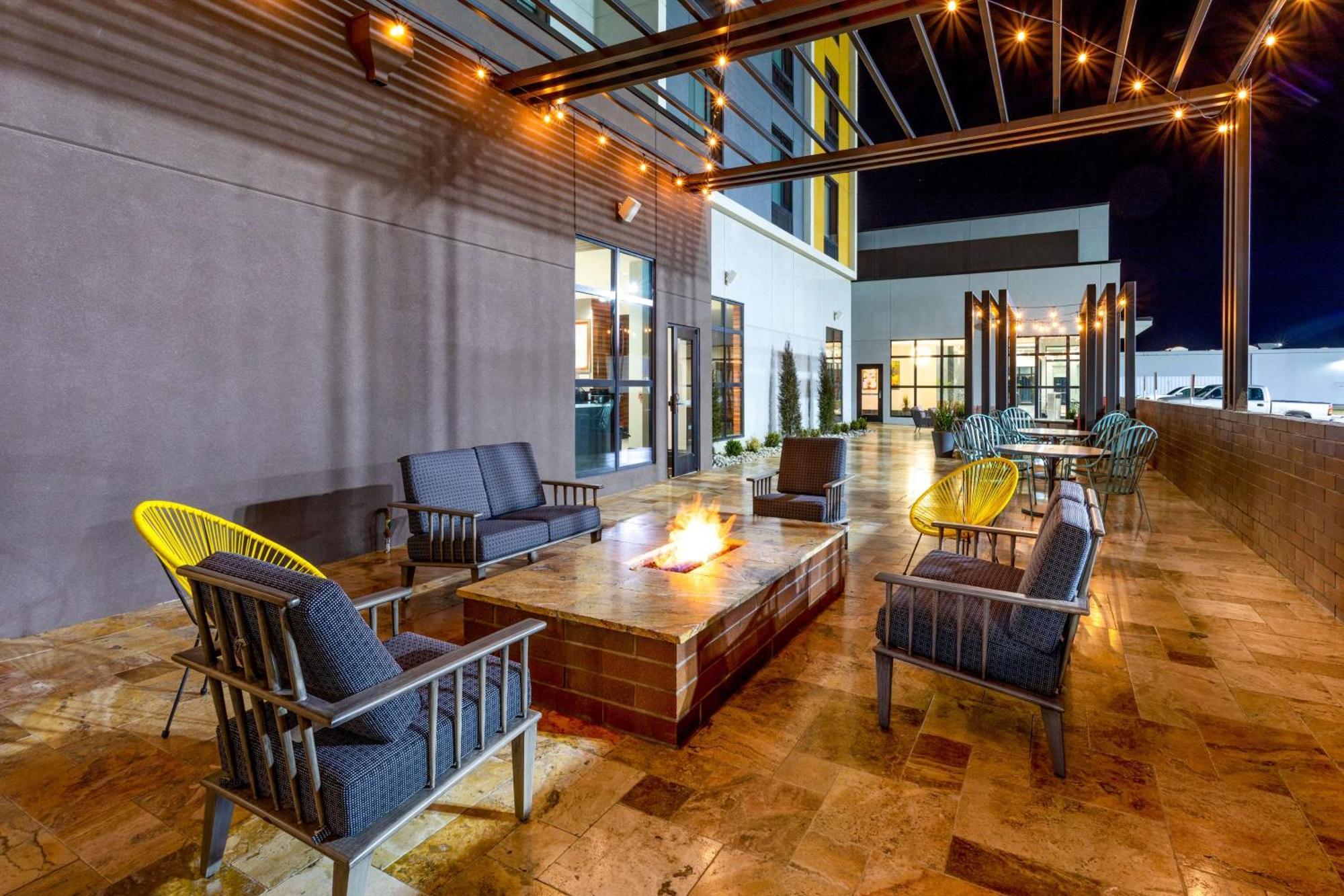 Hilton Garden Inn Hays, Ks エクステリア 写真
